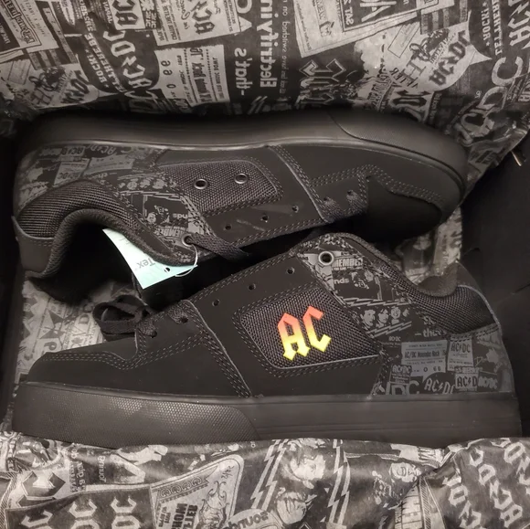 BNWT Mens DC AC/DC Shoes, Size 9.5 - Picture 9 of 12
